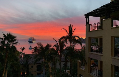 El Medano Ejidal Condo | Newly Renovated, 3rd FLR Ocean View 1 BR/1.5 BA in Bldg. 5