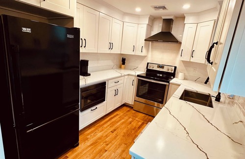 Fifth Ward House | Newly renovated Newport home. Walking distance to all that Newport has to offer!
