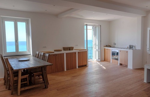 Sori Apartment | Newly Renovated Ocean View Flat