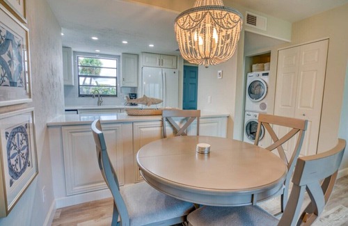 Park Shore Condo | Newly Renovated Park Shore Resort Deluxe Suite 238