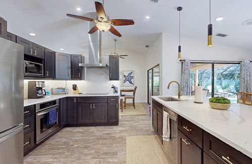 Willoughby Acres House | Newly renovated retreat near pristine beaches with private pool & deluxe hot tub