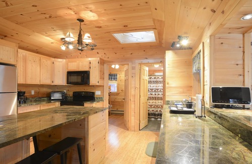 Chocorua Cabin | Newly Renovated Rustic Cabin