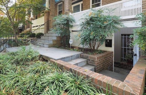 Mount Pleasant Apartment | Newly renovated spacious central 1br near Zoo