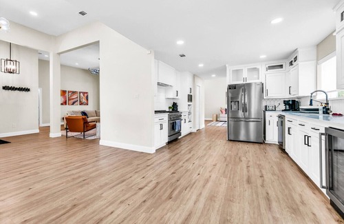 Rockwall House | Newly Renovated, Spacious & Modern | THE