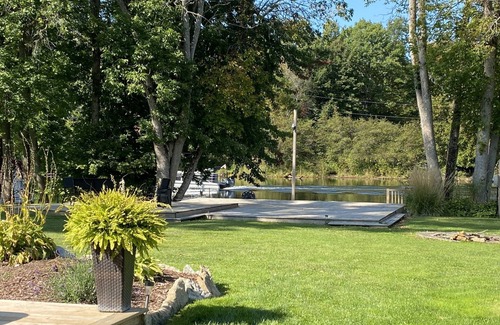 Gravenhurst Cottage | Newly Renovated Spacious Cottage, Waterfront in Washago, ON (1.5h from GTA)