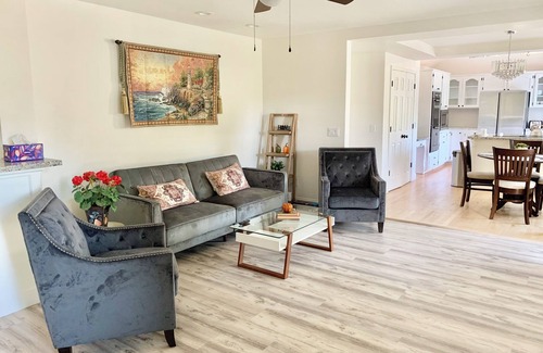 Represa House | Newly renovated spacious home near Folsom Lake