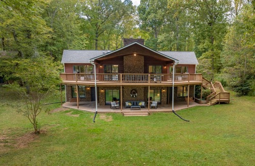 Littleton House | Newly Renovated "Tuckered Out"
