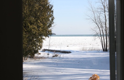 North Bay House | Newly renovated with over 250 feet of Shoreline!