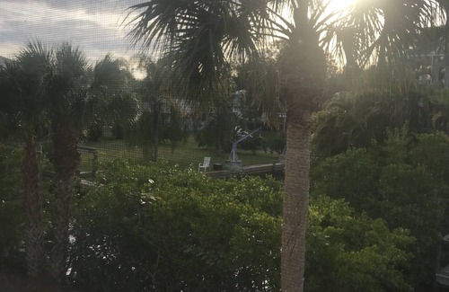 Bonita Shores House | Newly Renovated gulf access private duplex