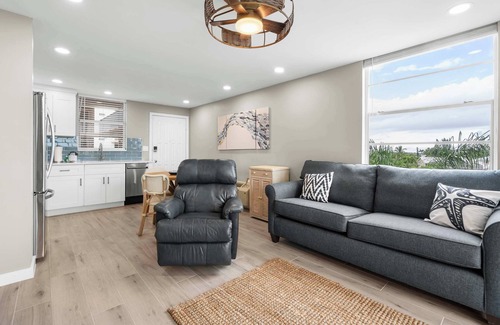 Bonita Springs Condo | Newly Renovated Beach & Tennis Unit 3402
