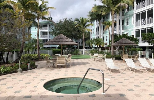 Charlotte Harbor Condo | Newly renovated spacious 3rd floor condo located on Charlotte Harbor