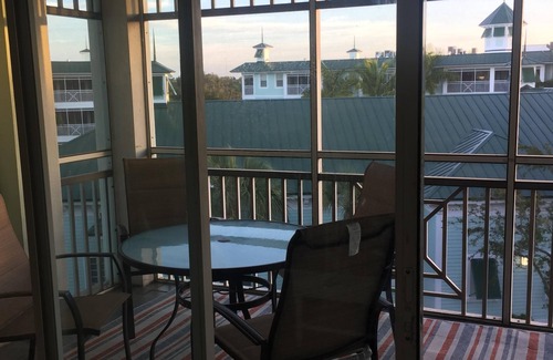 Charlotte Harbor Condo | Newly renovated spacious 3rd floor condo located on Charlotte Harbor