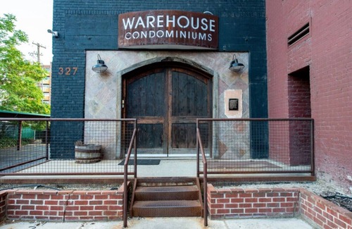 Rio Grande Apartment | Newly Renovated Industrial Modern Downtown Loft