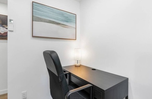 Liberty Wells Apartment | Newly Renovated & Furnished Condo | 86