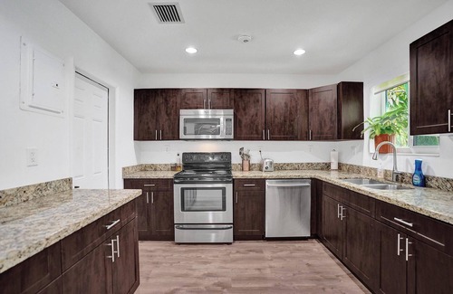 Park East House | Newly Renovated w Heated Saltwater Pool & Hot Tub
