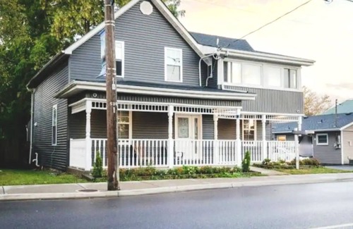 Frankford House | Newly renovated waterfront cottage in Quinte West