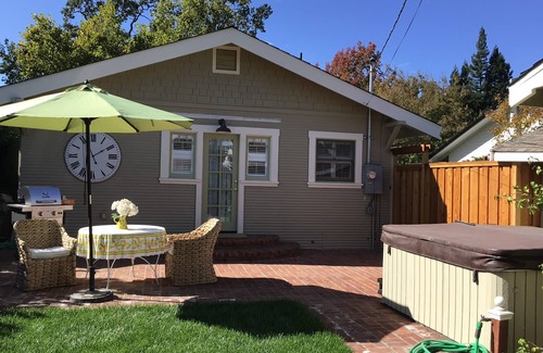 Junior College Neighborhood Association Cottage | Newly renovated Wine Country Historic Cottage