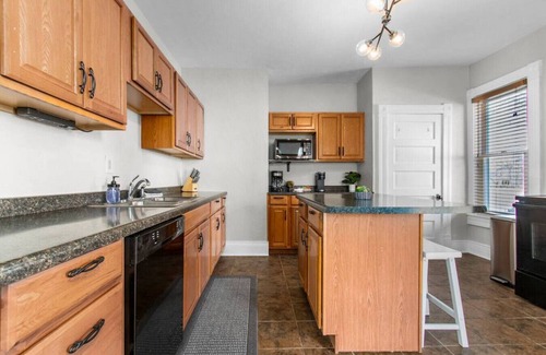 Appleton House | Newly Updated! 2 Min to Downtown Appleton! 4BD/2BA