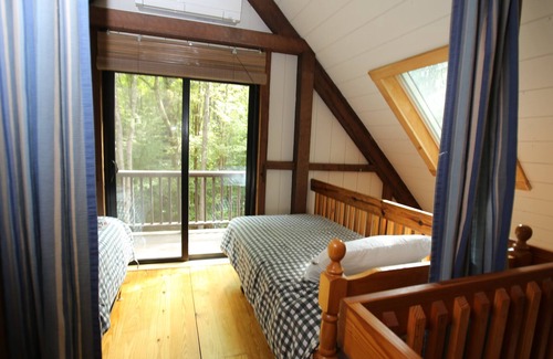 Grantham House | Newly updated home in quiet area of Eastman.