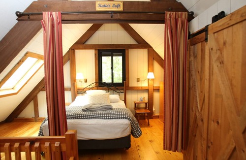 Grantham House | Newly updated home in quiet area of Eastman.