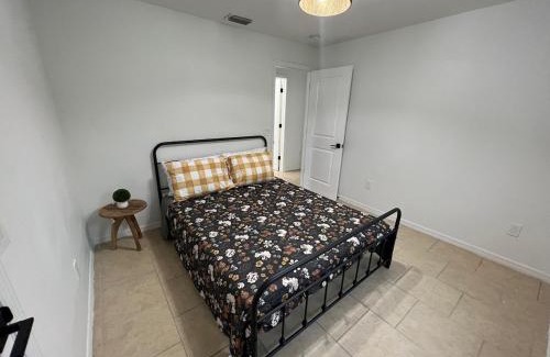 North Port House | Newly updated house on huge lot