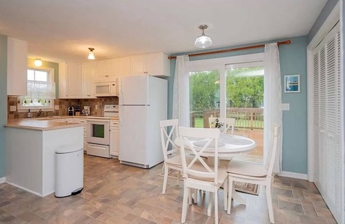 Eastward Look House | Newly updated Scarborough Home in Eastward, a stone's throw from Scarborough Beach!
