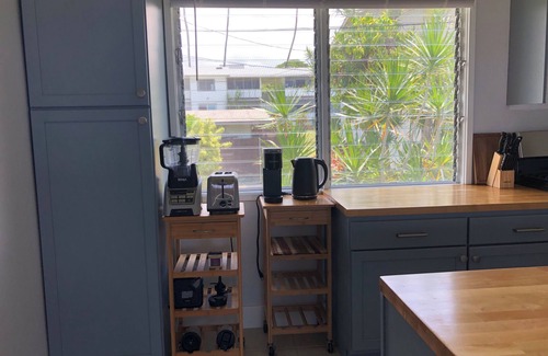 Historic Kailua Village Condo | Newly Updated - Stunning Downtown Kona Getaway With Ocean Views