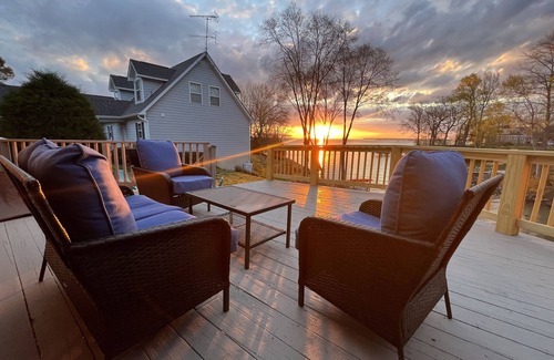 Montross House | Newly updated waterfront home in Montross!