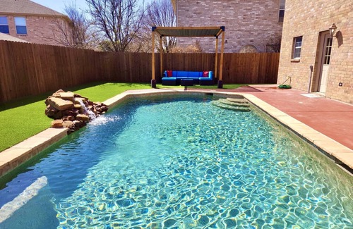 Grand Prairie House | ☆New☆Modern Luxury Dallas Getaway 5BR/2.5BA 3000sf