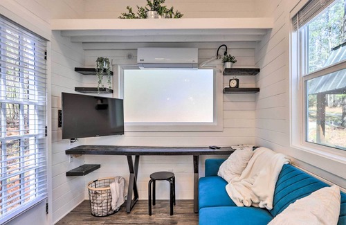 Newnan House | Newnan Tiny Home w/ Fire Pit & Charcoal Grill