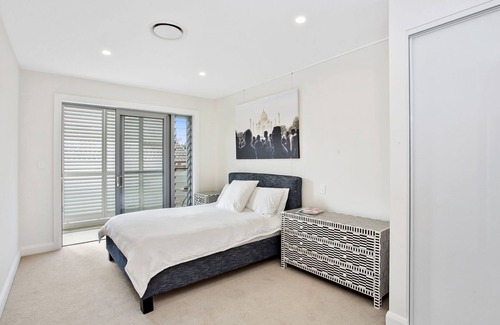Newport Apartment | Newport Beach Bliss: Luxe Living 3 Bedroom, 2 Bath