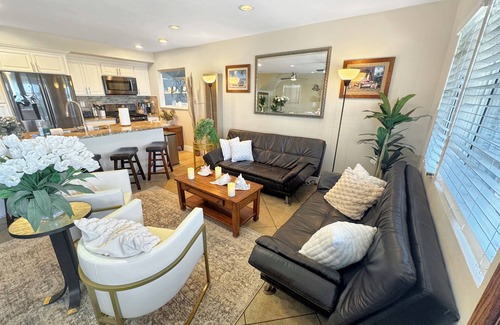 Balboa Peninsula House | Newport Beach House on the Oceanfront, Great Beach and Bay Access