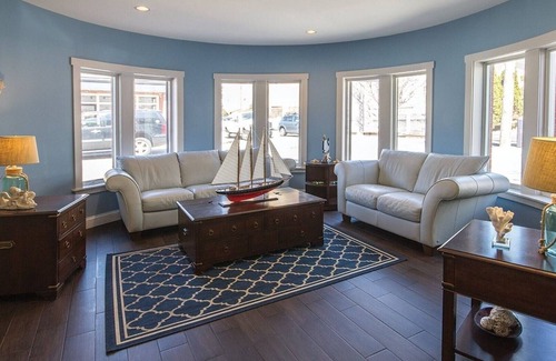 Yachting Village Resort | Newport Harbor Escape: Spacious 2BR Suite at Wyndham Onshore