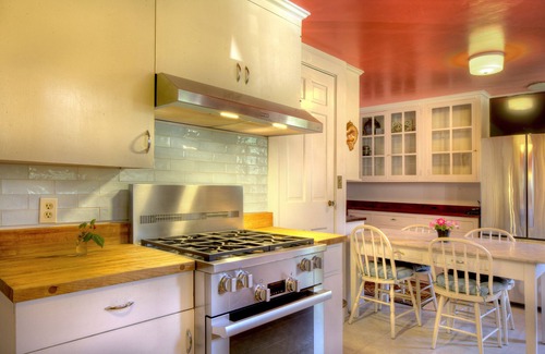 Ocean Drive House | NEWPORT-Royden, a private family estate on 2 1/2 acres with beach rights