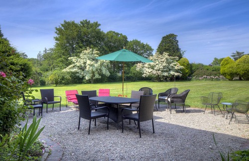 Ocean Drive House | NEWPORT-Royden, a private family estate on 2 1/2 acres with beach rights