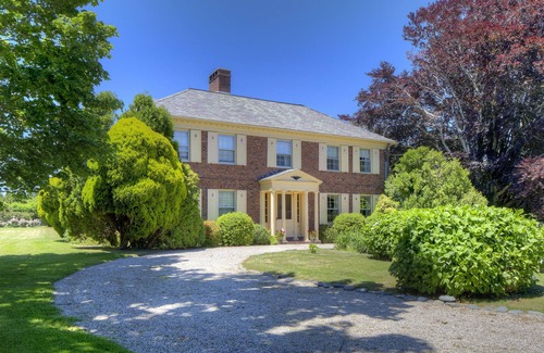 Ocean Drive House | NEWPORT-Royden, a private family estate on 2 1/2 acres with beach rights