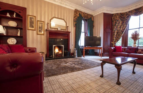 Cupar House | Newton Manor House - Luxury Retreat Sleeps 13