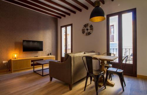 Old Town Apartment | Next Level by Seaward Suites