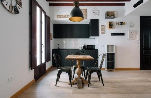 Old Town Apartment | Next Level by Seaward Suites