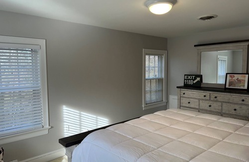 Miller Southside House | Next to campus! Easily walk to downtown and other amenities.