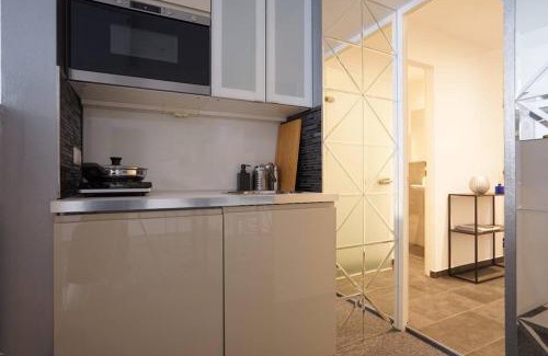 Landstrasse Apartment | Next to Danube Canal, 5 min to city center with Metro