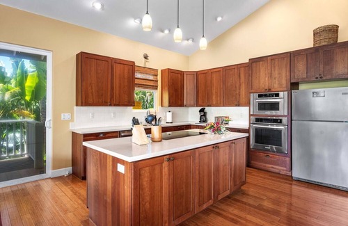 Keauhou House | 🏖️Next to Keauhou Bay! | Concierge Included | Large Private Pool & Lanai