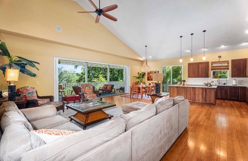 Keauhou House | 🏖️Next to Keauhou Bay! | Concierge Included | Large Private Pool & Lanai