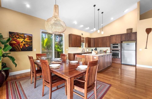 Keauhou House | 🏖️Next to Keauhou Bay! | Concierge Included | Large Private Pool & Lanai