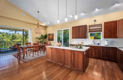 Keauhou House | 🏖️Next to Keauhou Bay! | Concierge Included | Large Private Pool & Lanai