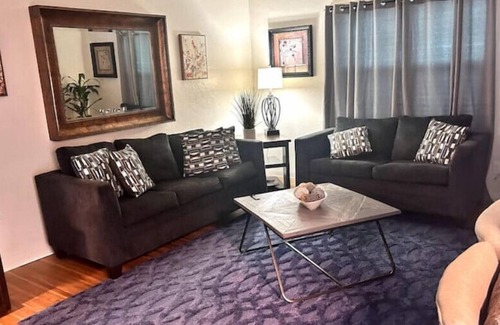 La Sierra House | Next to La Sierra University