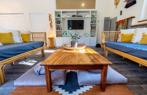 Ojai House | Next to Matilija Creek, swimming holes, hot springs, 10 minutes to DT Ojai!