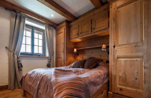 Vodo Cadore House | Next to the entrance hall is a small storage room