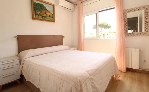 Premia de Mar Apartment | Next to the sea 20' from Barcelona