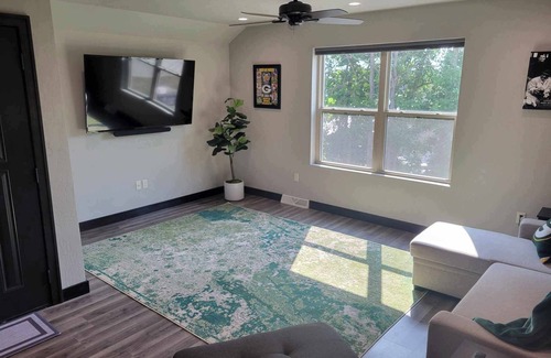 Kaukauna Condo | NFL Draft - 2-bedroom condo in Kaukauna with 20Min from Lambeau Field